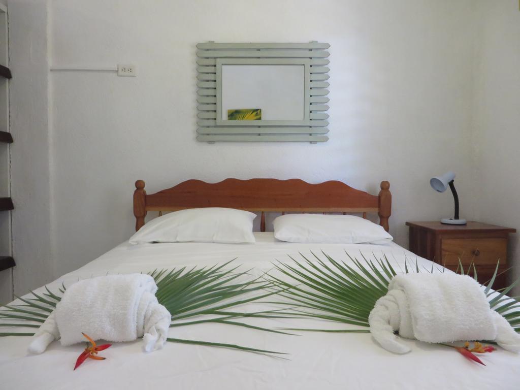 Simberts Apartments Maya Beach Eksteriør billede