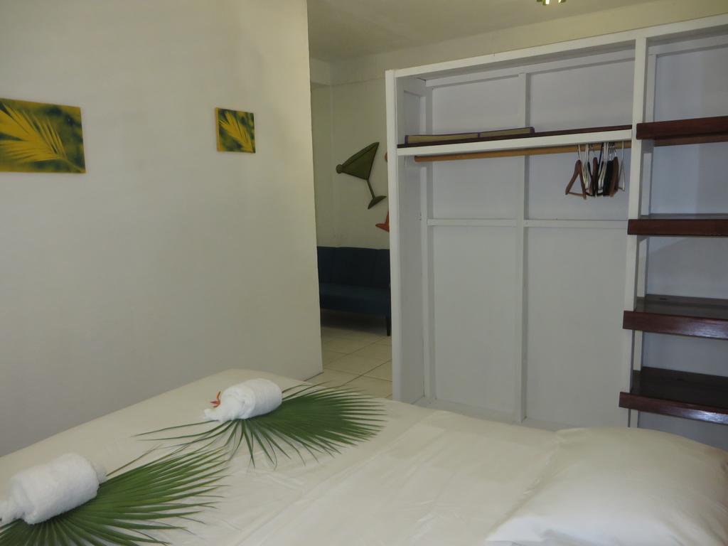 Simberts Apartments Maya Beach Eksteriør billede