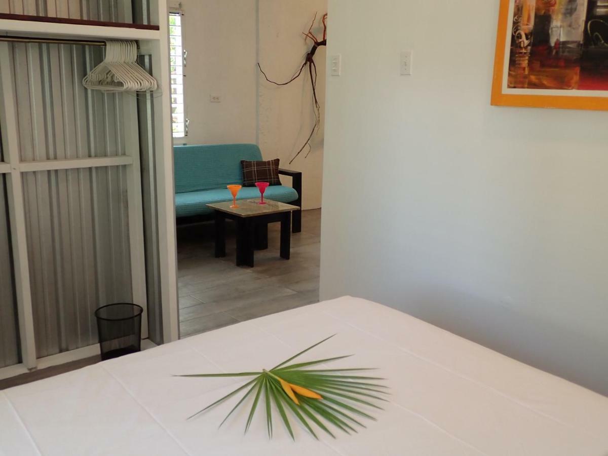 Simberts Apartments Maya Beach Eksteriør billede